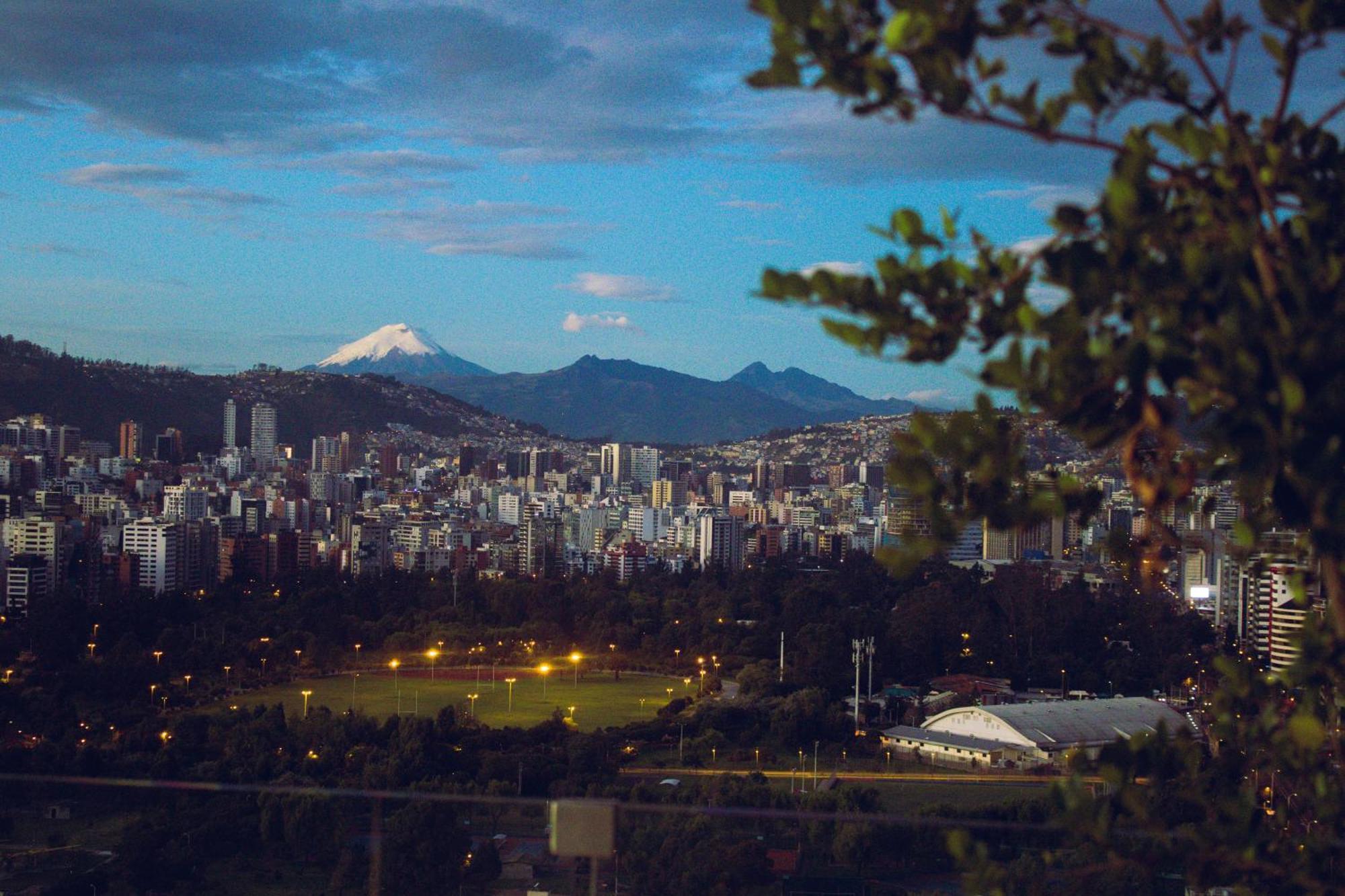 Hermoso Penthouse Vistas Espectacular Apartment Quito