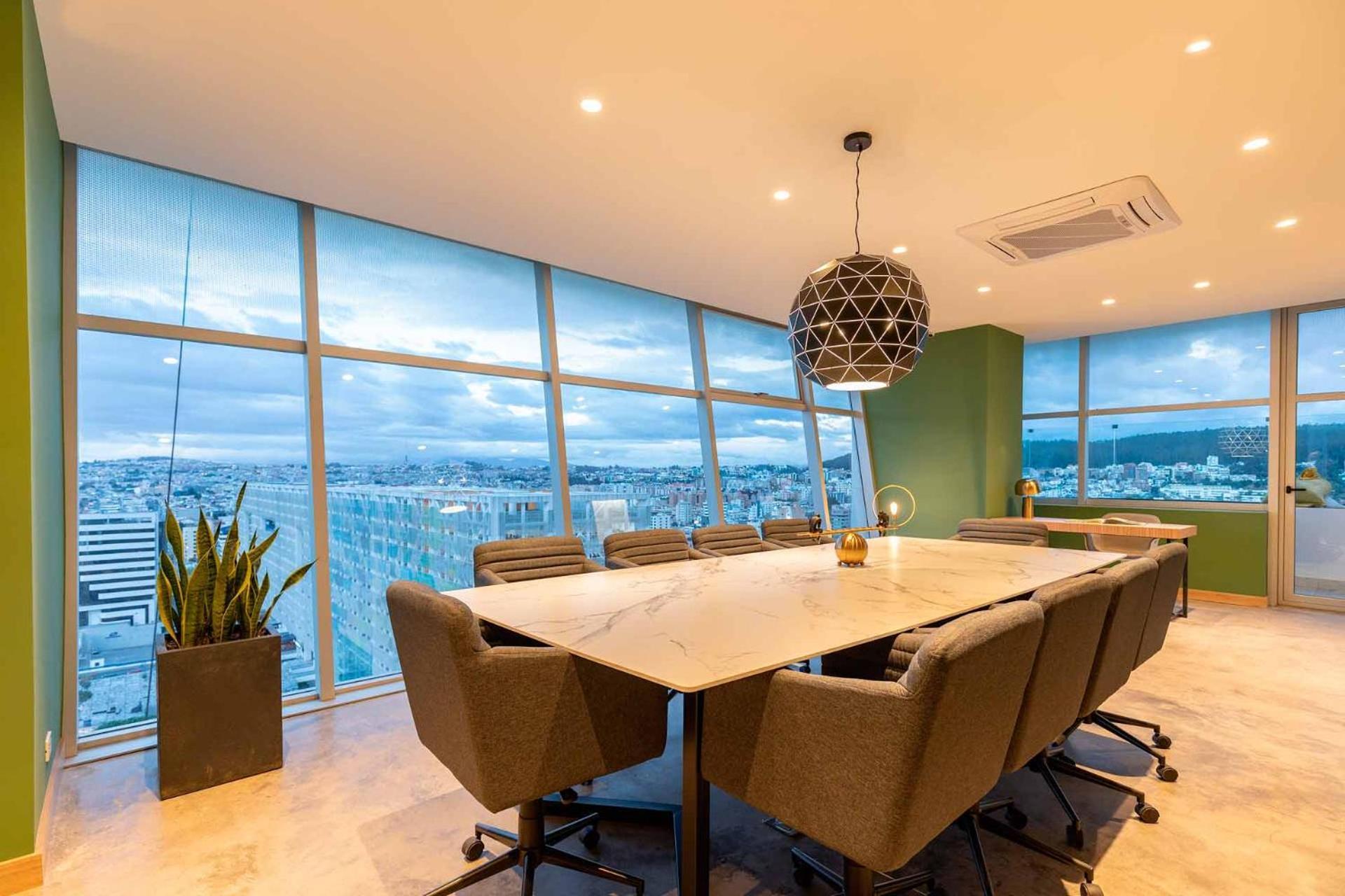 Apartamento Hermoso Penthouse Con Jardín, Piscina Piso 23 Viista Espectacular Quito